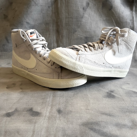 Nike Mens Blazer Mid '77 DM0178 001 Light Bone / Coconut Milk - Picture 2 of 10